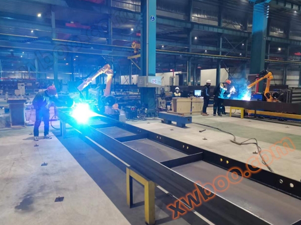 Robot di saldatura senza programmazione per strutture in acciaio